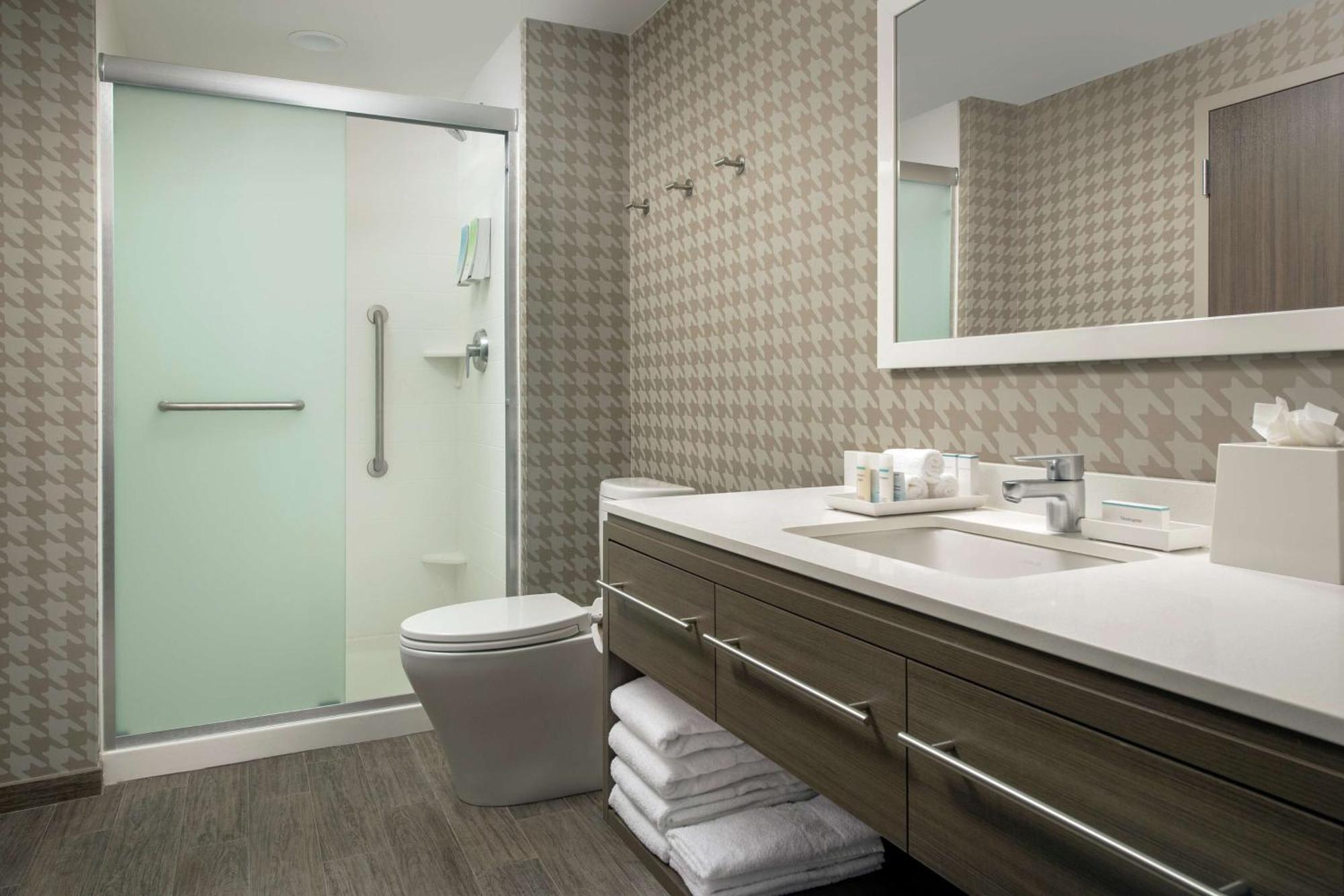 Home2 Suites By Hilton Edison Exterior photo