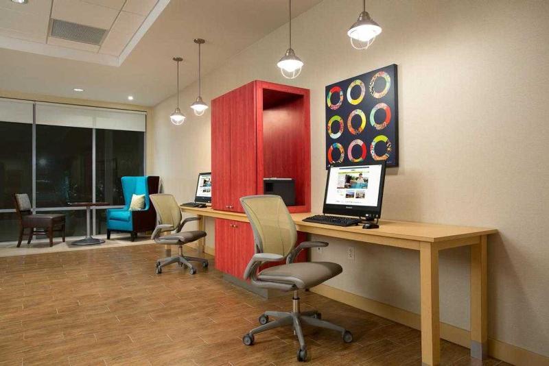 Home2 Suites By Hilton Edison Exterior photo